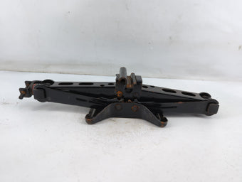 compare product 2005 Chevrolet Cavalier Spare Scissor Car Jack 886744