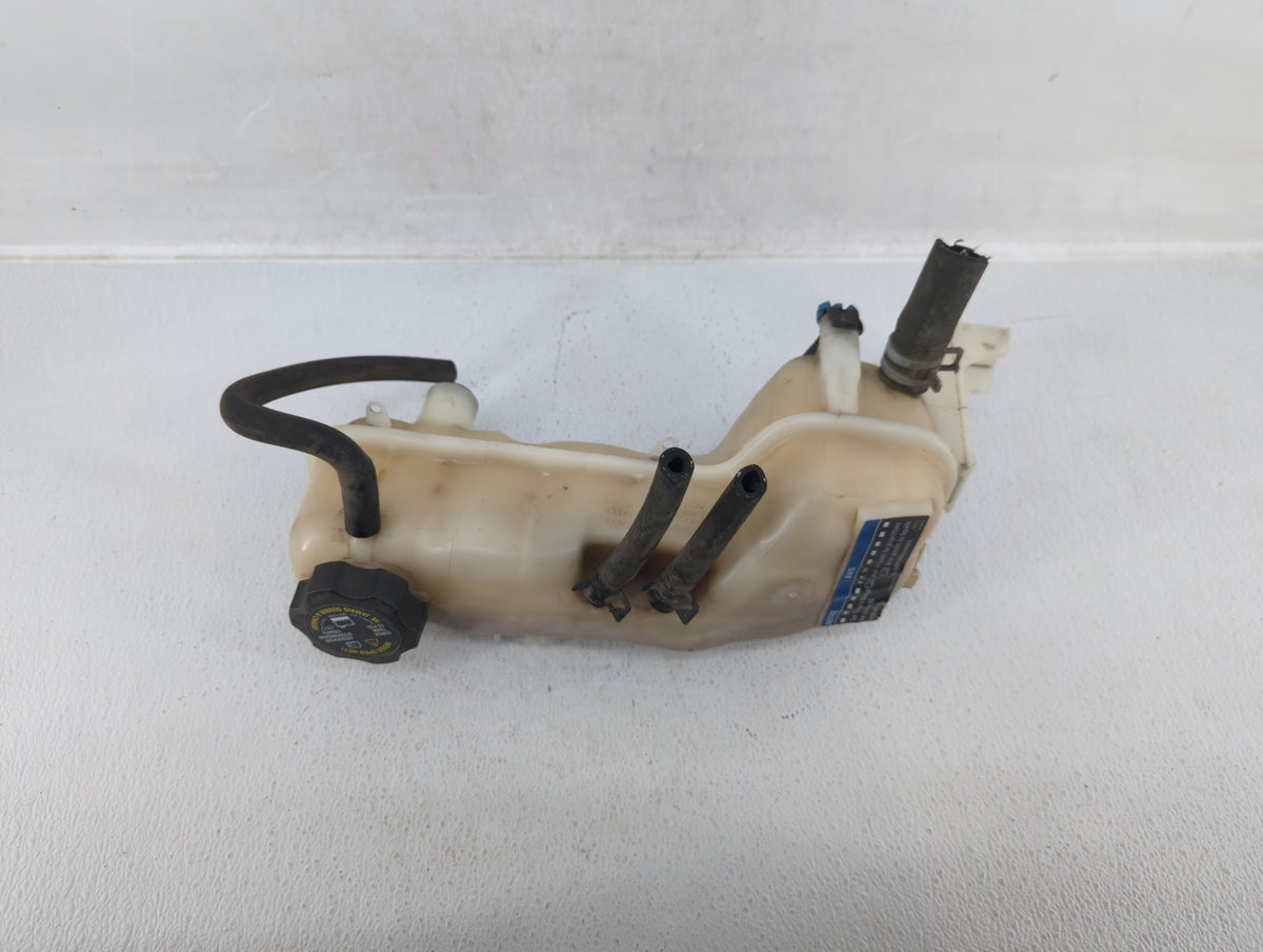 2005 Chevrolet Classic Radiator Coolant Overflow Expansion Tank Bottle - Oemusedautoparts1.com
