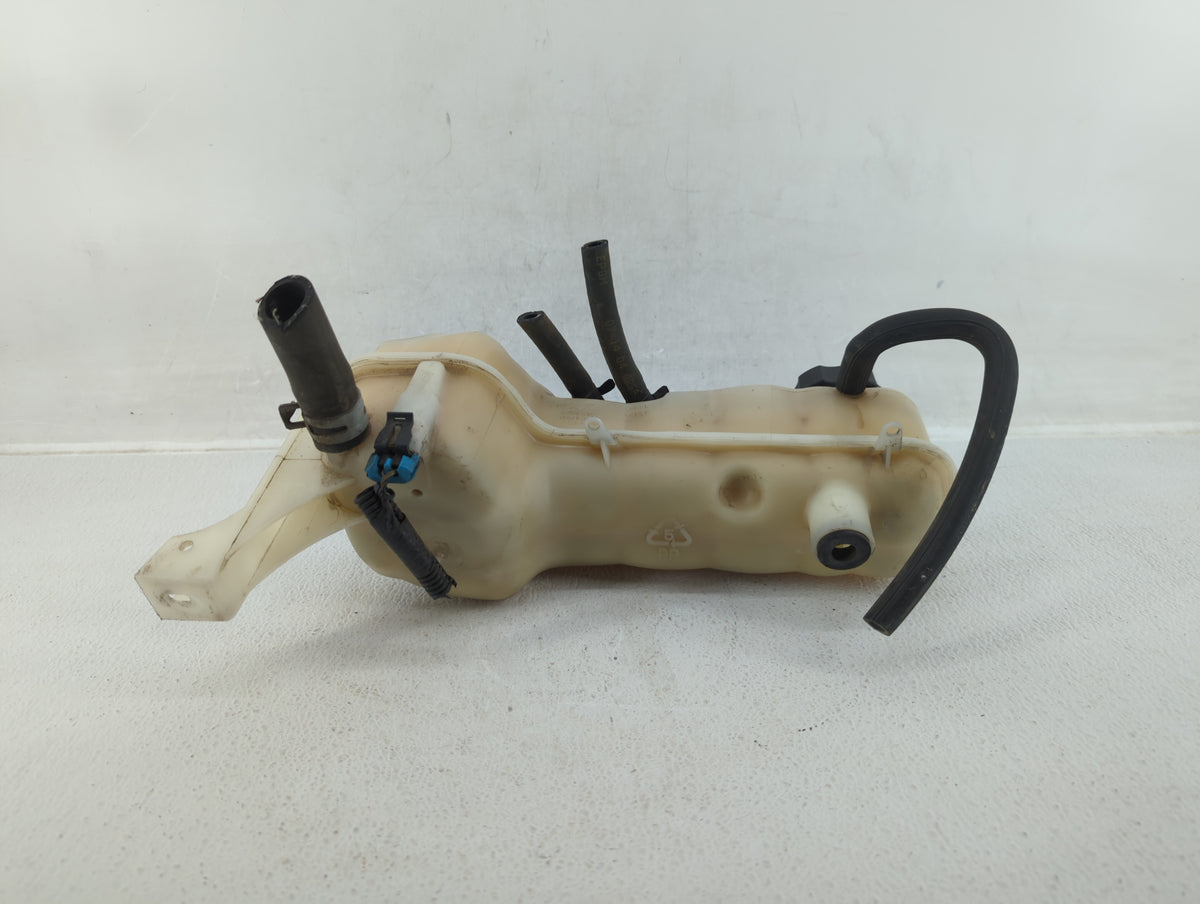 2005 Chevrolet Classic Radiator Coolant Overflow Expansion Tank Bottle - Oemusedautoparts1.com