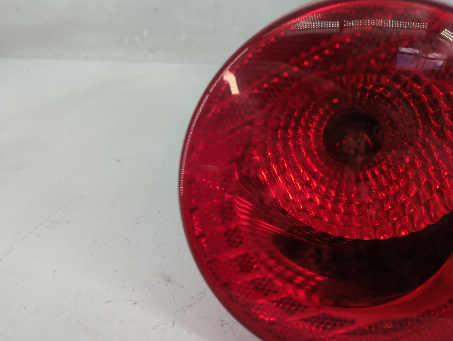 2005-2010 Chevrolet Cobalt Tail Light Assembly Passenger Right OEM P/N:16532532 A Fits Fits 2005 2006 2007 2008 2009 2010 OE