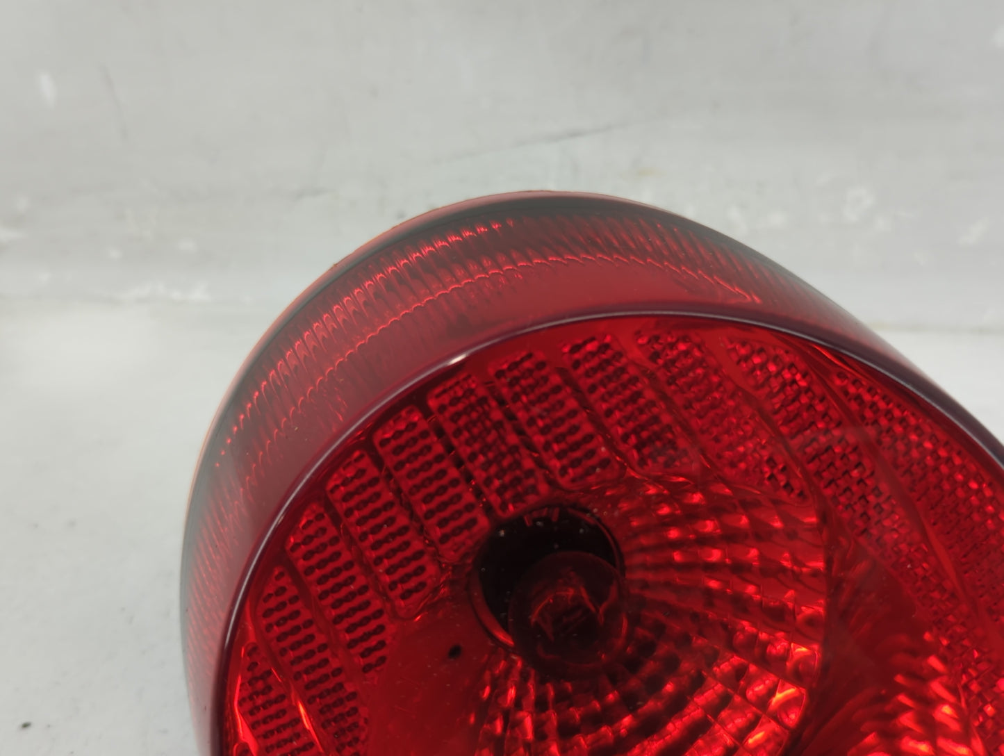 2005-2010 Chevrolet Cobalt Tail Light Assembly Passenger Right OEM P/N:16532532 A Fits Fits 2005 2006 2007 2008 2009 2010 OE