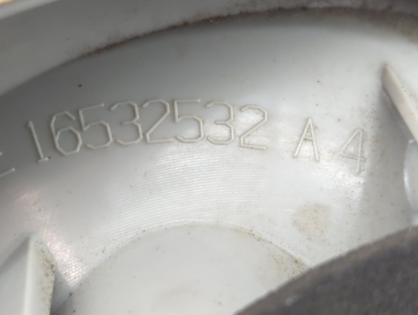 2005-2010 Chevrolet Cobalt Tail Light Assembly Passenger Right OEM P/N:16532532 A Fits Fits 2005 2006 2007 2008 2009 2010 OE