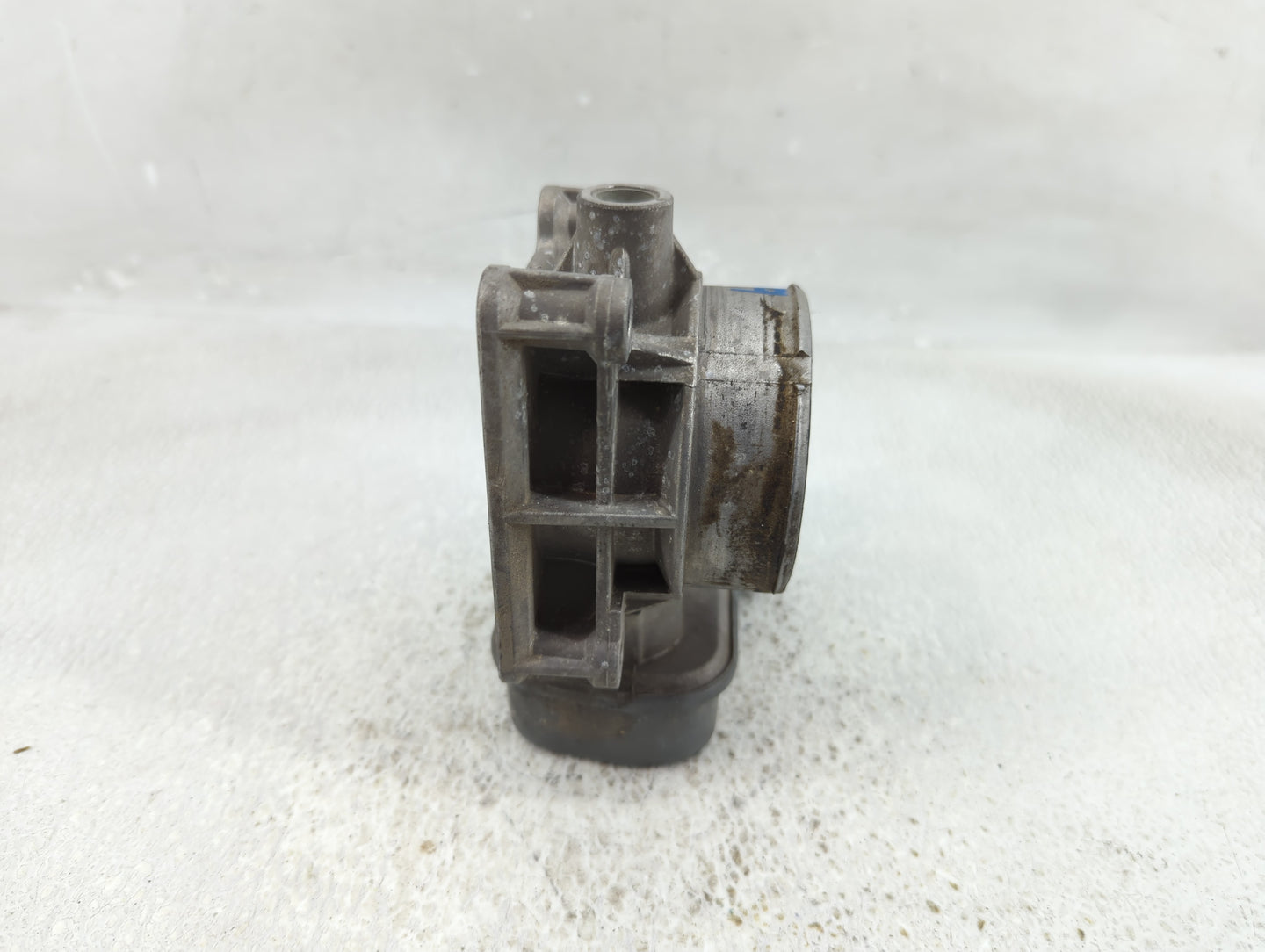 2005-2006 Chevrolet Cobalt Throttle Body P/N:12568796 Fits Fits 2002 2003 2004 2005 2006 2007 OEM Used Auto Parts - Oemuseda
