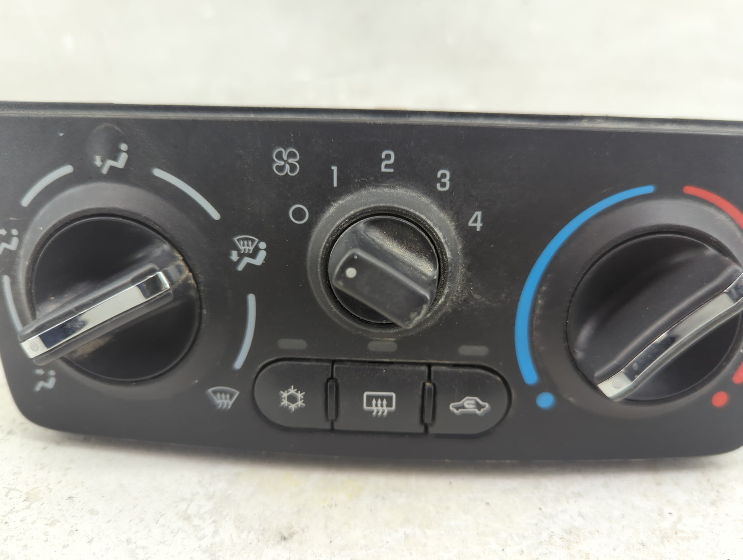 2005-2010 Chevrolet Cobalt Climate Control Module Temperature AC/Heater Replacement P/N:15890411 Fits OEM Used Auto Parts - 