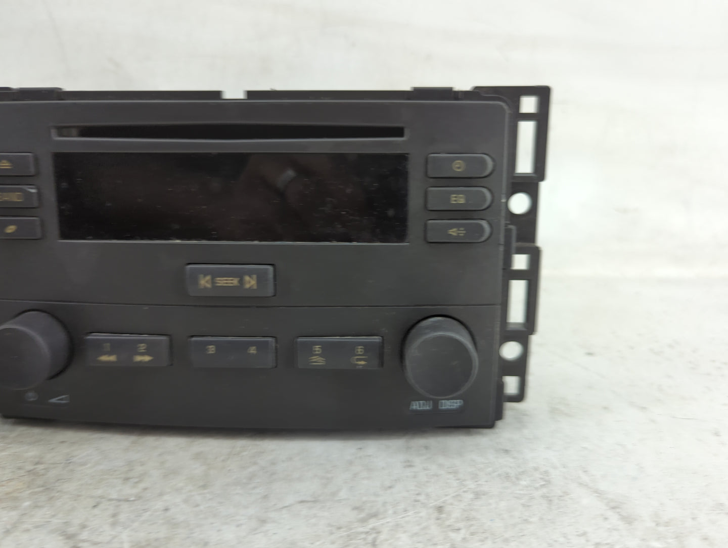 2005-2006 Chevrolet Cobalt Radio AM FM Cd Player Receiver Replacement P/N:15278465 Fits Fits 2005 2006 OEM Used Auto Parts -
