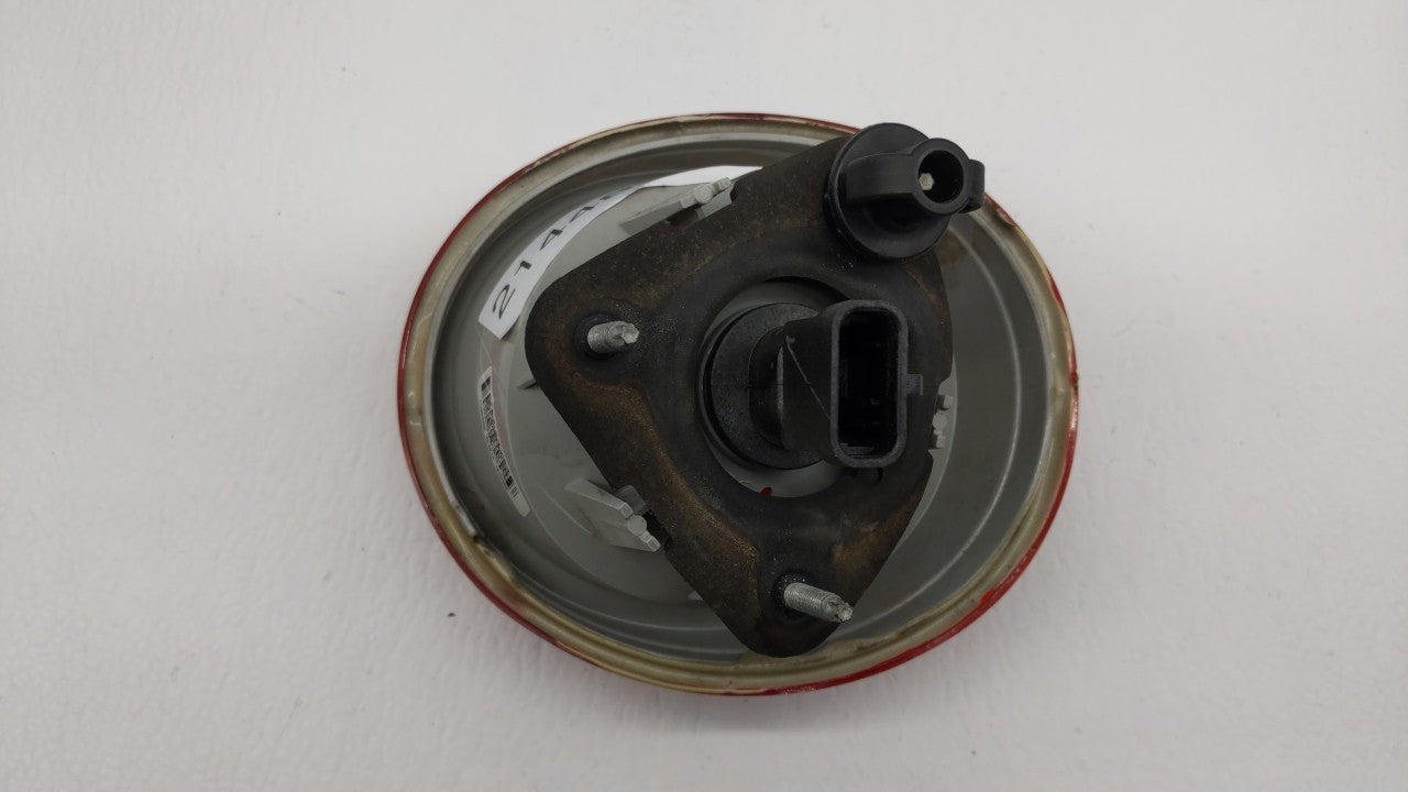 2005-2010 Chevrolet Cobalt Tail Light Assembly Passenger Right OEM P/N:16532532 A 15271525 Fits Fits 2005 2006 2007 2008 200