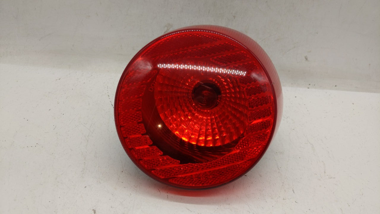 2005-2010 Chevrolet Cobalt Tail Light Assembly Passenger Right OEM P/N:16532532 A 15271525 Fits Fits 2005 2006 2007 2008 200