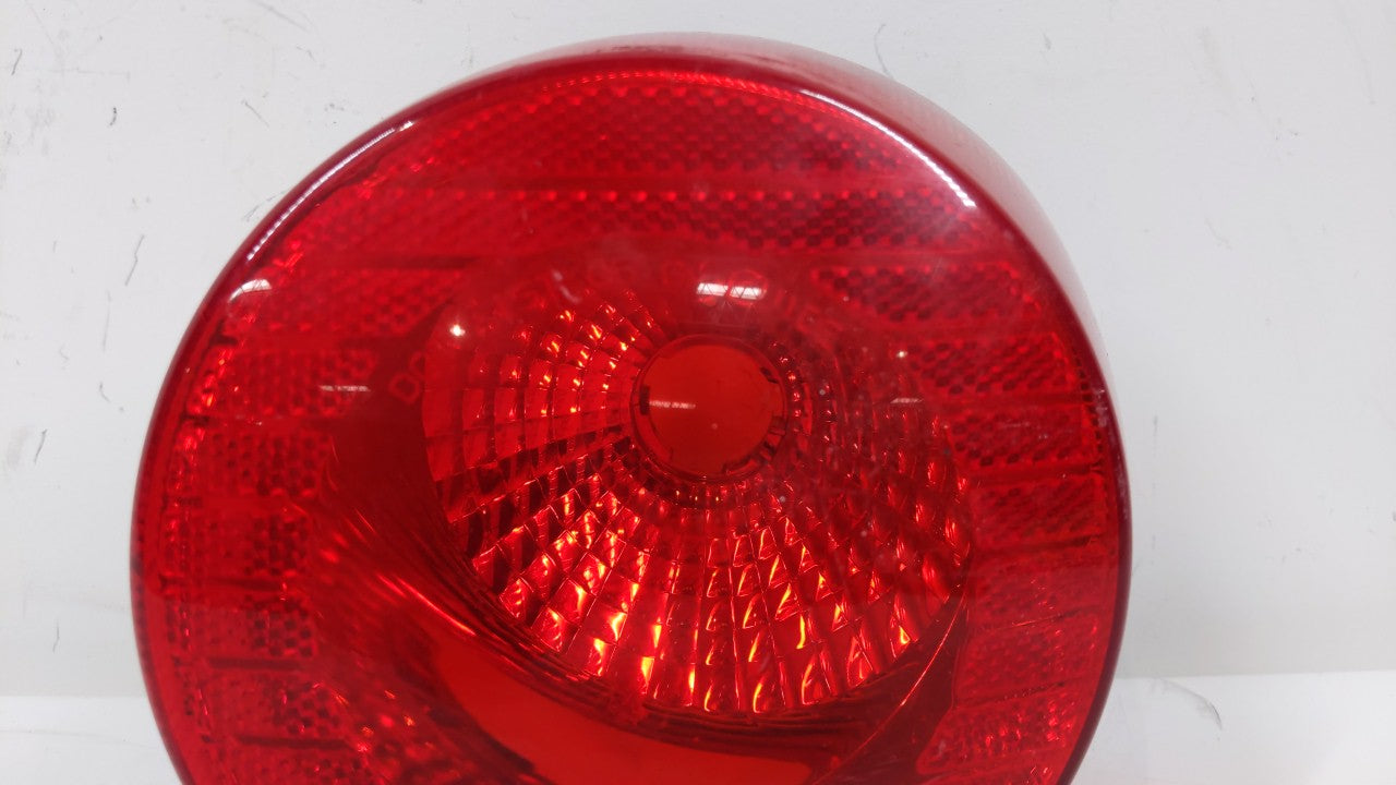 2005-2010 Chevrolet Cobalt Tail Light Assembly Passenger Right OEM P/N:16532532 A 15271525 Fits Fits 2005 2006 2007 2008 200