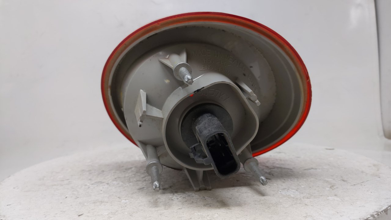 2005-2010 Chevrolet Cobalt Tail Light Assembly Driver Left OEM P/N:15797855 Fits Fits 2005 2006 2007 2008 2009 2010 OEM Used