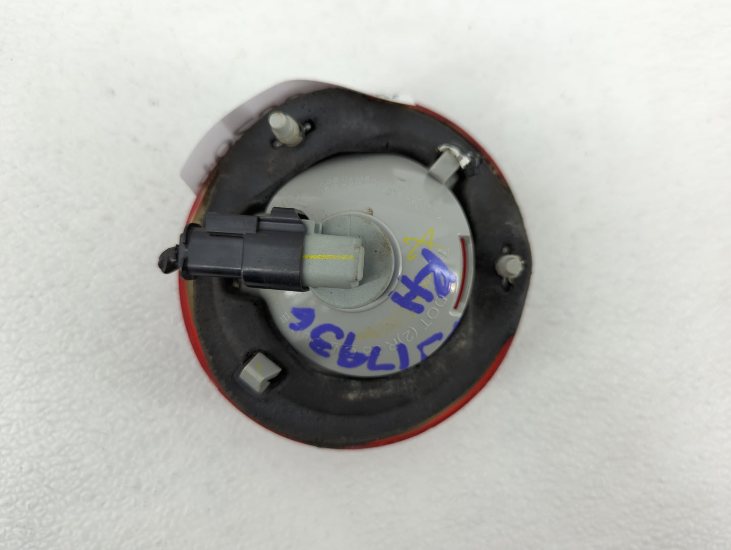 2005-2010 Chevrolet Cobalt Tail Light Assembly Passenger Right OEM P/N:16532542 25998288 Fits Fits 2005 2006 2007 2008 2009 