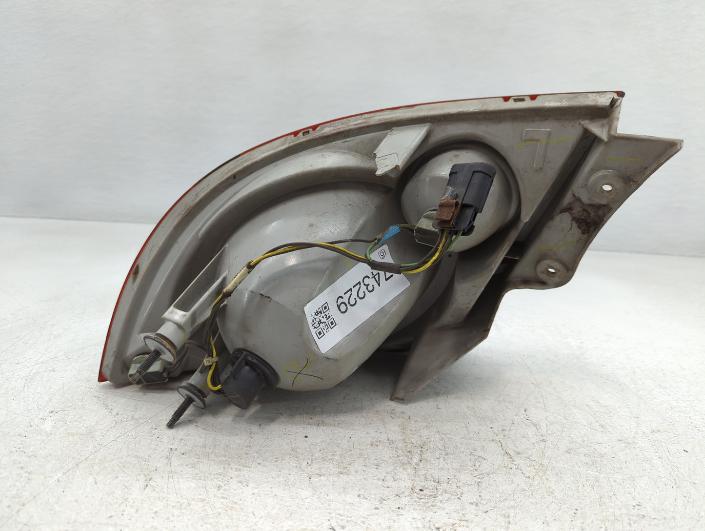 2005-2010 Chevrolet Cobalt Tail Light Assembly Driver Left OEM P/N:15219384 Fits Fits 2005 2006 2007 2008 2009 2010 OEM Used
