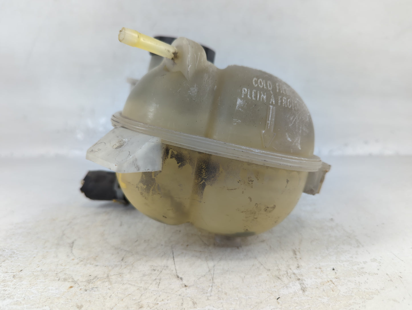 2005 Chevrolet Cobalt Radiator Coolant Overflow Expansion Tank Bottle 743244 - Oemusedautoparts1.com