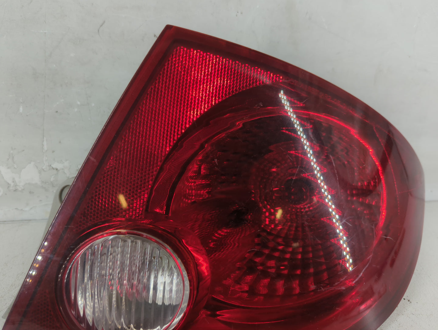 2005-2010 Chevrolet Cobalt Tail Light Assembly Passenger Right OEM P/N:15219385 Fits Fits 2005 2006 2007 2008 2009 2010 OEM 