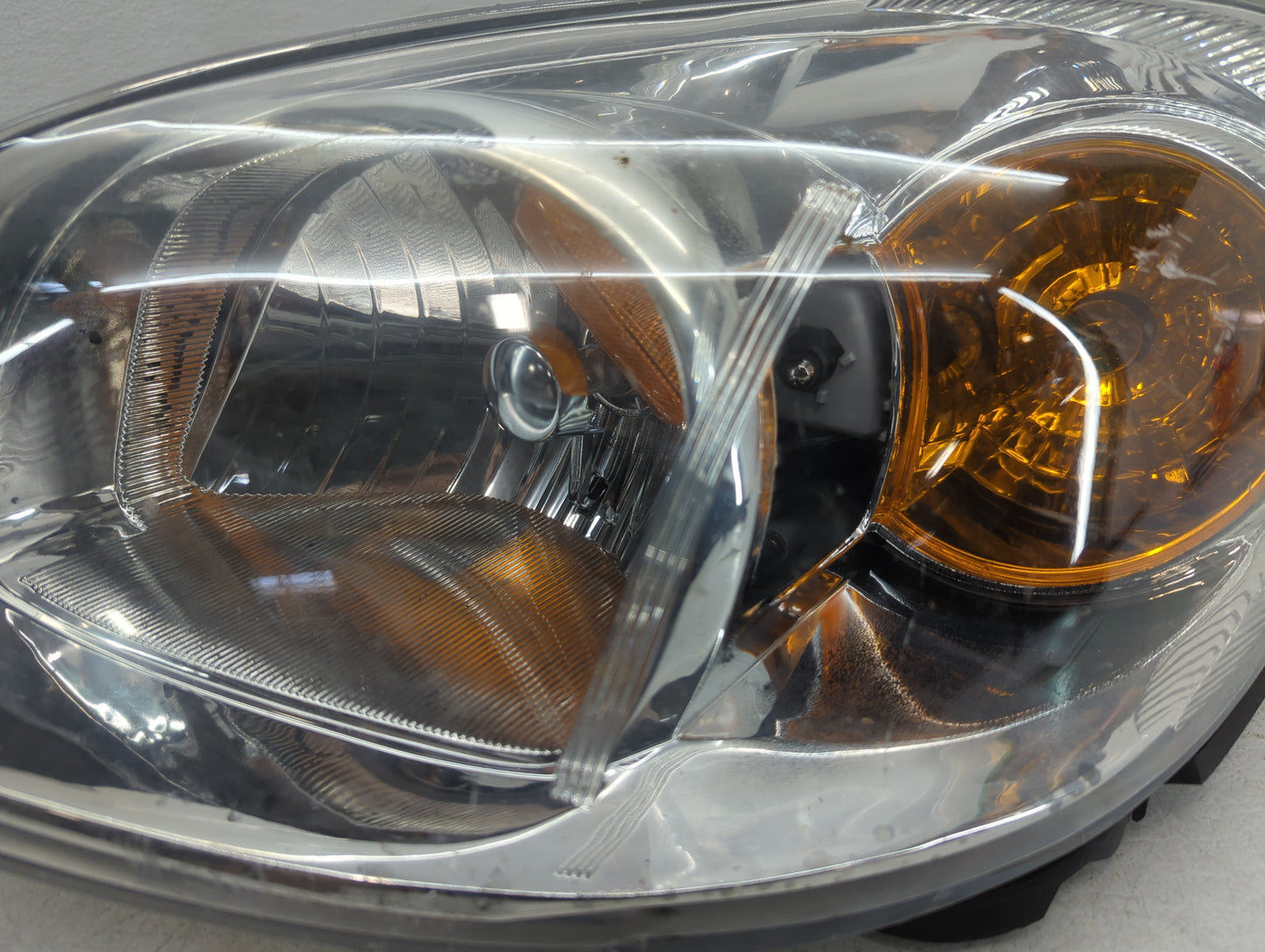 2005-2008 Chevrolet Cobalt Driver Left Oem Head Light Headlight Lamp - Oemusedautoparts1.com