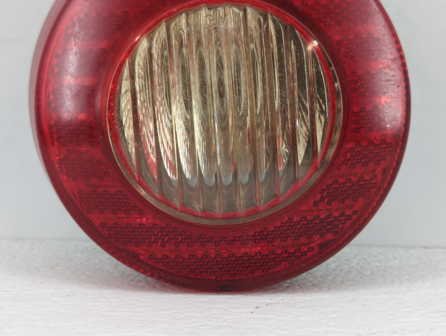 2005 Chevrolet Cobalt Tail Light Assembly Driver Left OEM P/N:15532541 16532531, 20861473 Fits Fits 2006 2007 2008 2009 2010