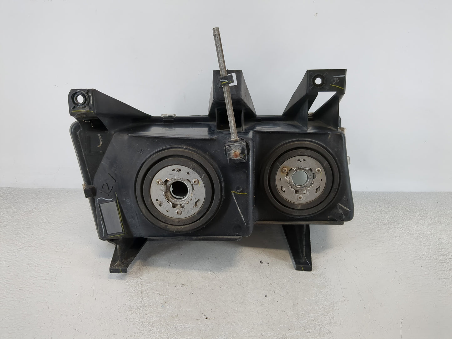 2004 Chevrolet Colorado Passenger Right Oem Head Light Headlight Lamp - Oemusedautoparts1.com