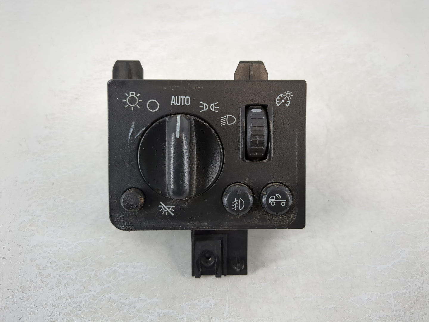 2005 Chevrolet Colorado Headlight Head Light Switch Lamp Control - Oemusedautoparts1.com