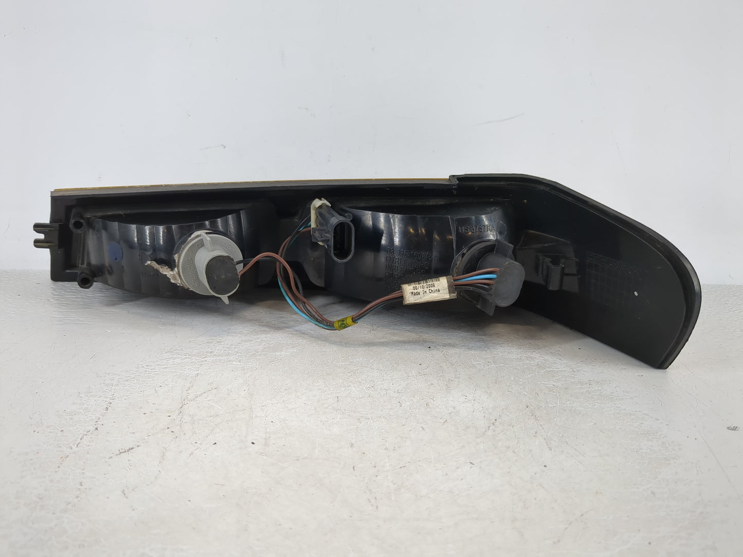 2005 Chevrolet Colorado Passenger Right Oem Head Light Headlight Lamp - Oemusedautoparts1.com