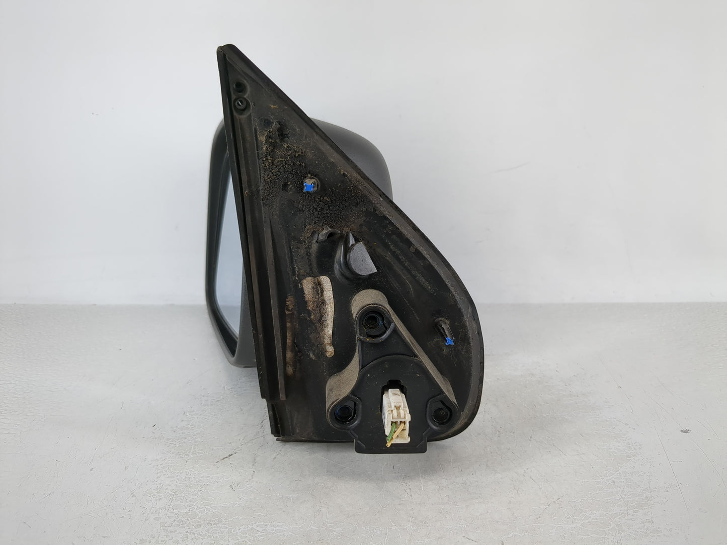 2004-2012 Chevrolet Colorado Driver Side View Mirror - Left Door Mirror OEM Used - Oemusedautoparts1.com
