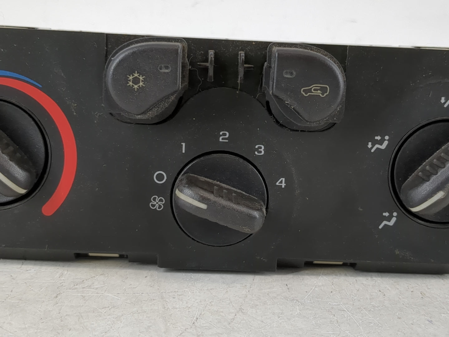 2004-2012 Chevrolet Colorado Climate Control Module Temperature AC/Heater Replacement Fits OEM Used Auto Parts - Oemusedauto