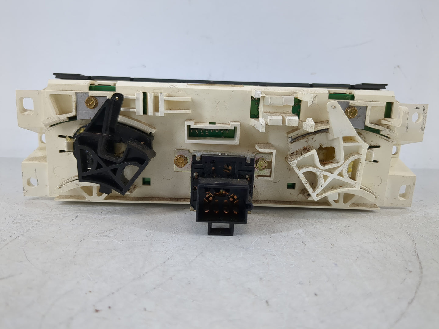 2004-2012 Chevrolet Colorado Climate Control Module Temperature AC/Heater Replacement Fits OEM Used Auto Parts - Oemusedauto