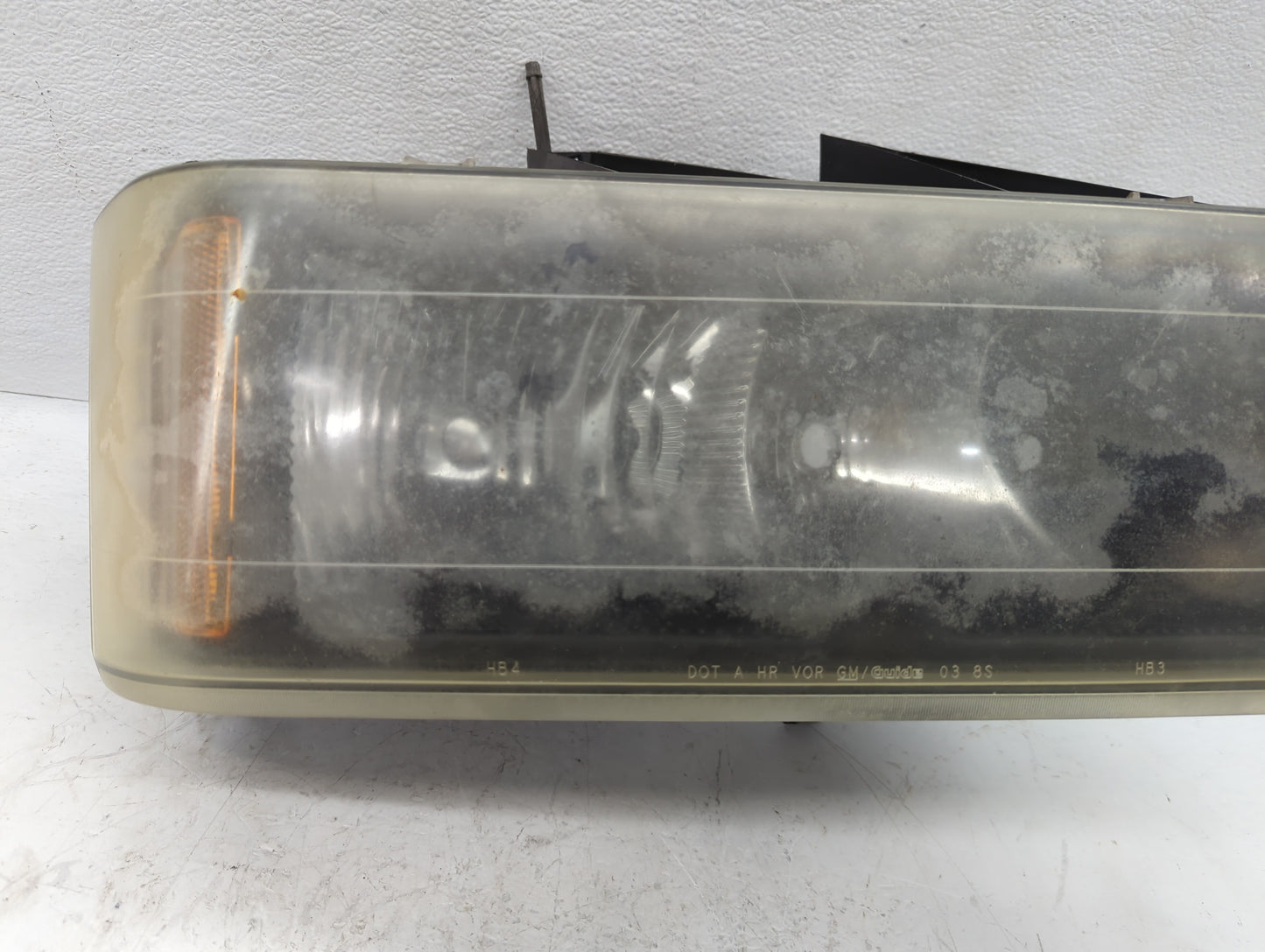 2004 Chevrolet Colorado Passenger Right Oem Head Light Headlight Lamp - Oemusedautoparts1.com
