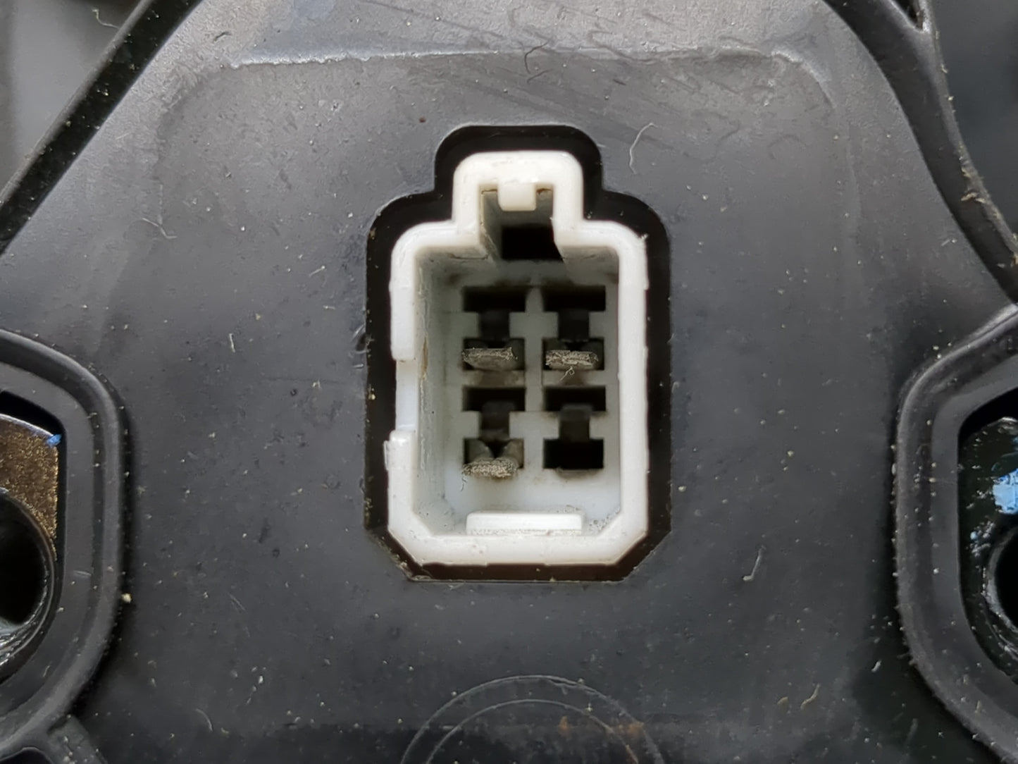 2004-2012 Chevrolet Colorado Passenger Side View Mirror - Right Door Mirror OEM Used - Oemusedautoparts1.com