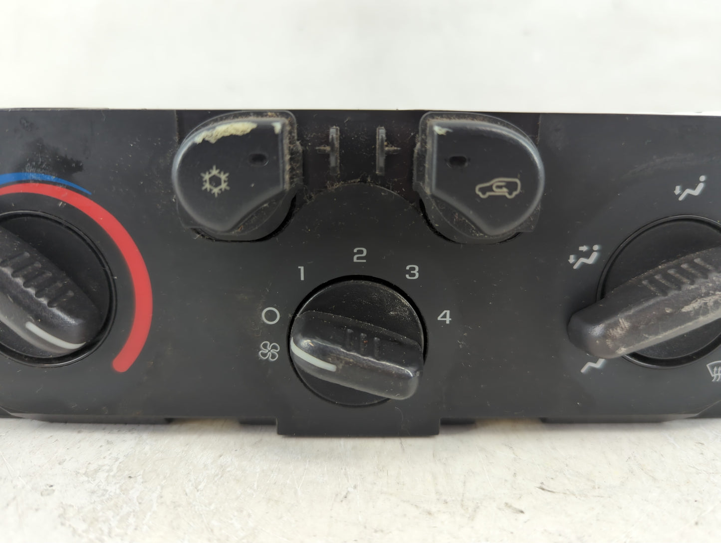 2004-2012 Chevrolet Colorado Climate Control Module Temperature AC/Heater Replacement P/N:15221922 15858833 Fits OEM Used Au