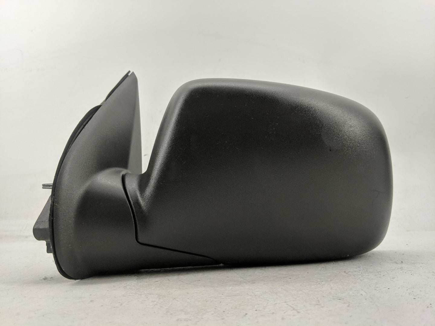 2004-2012 Chevrolet Colorado Side Mirror Replacement Driver Left View Door Mirror Fits OEM Used Auto Parts - Oemusedautopart