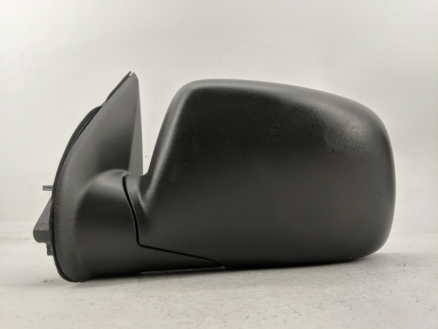 2004-2012 Chevrolet Colorado Side Mirror Replacement Driver Left View Door Mirror Fits OEM Used Auto Parts - Oemusedautopart