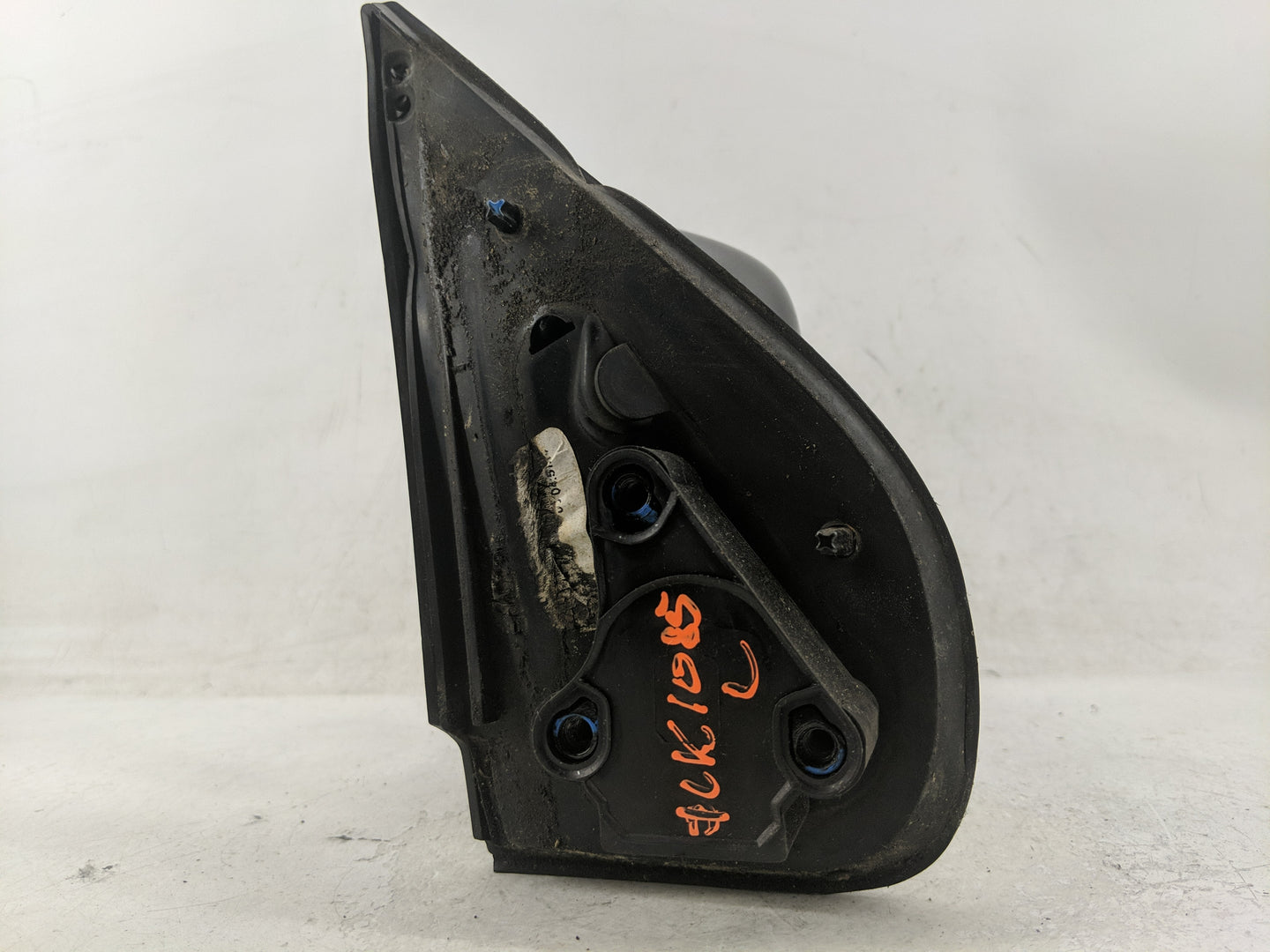 2004-2012 Chevrolet Colorado Side Mirror Replacement Driver Left View Door Mirror Fits OEM Used Auto Parts - Oemusedautopart