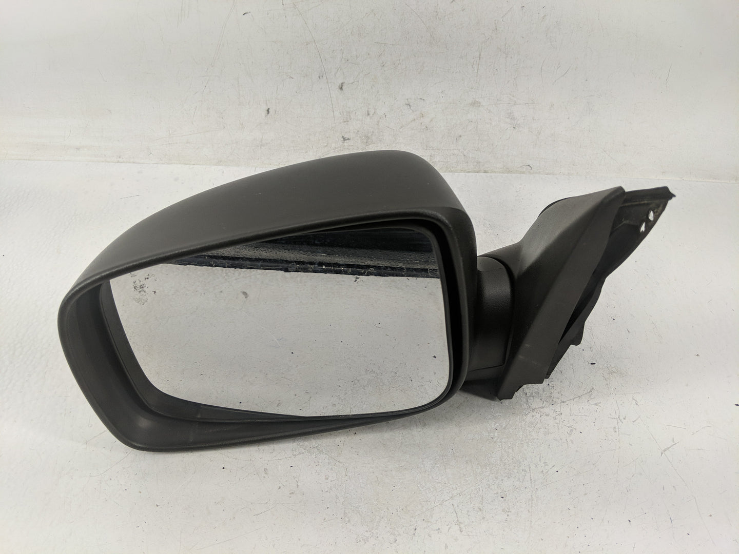 2004-2012 Chevrolet Colorado Side Mirror Replacement Driver Left View Door Mirror Fits OEM Used Auto Parts - Oemusedautopart