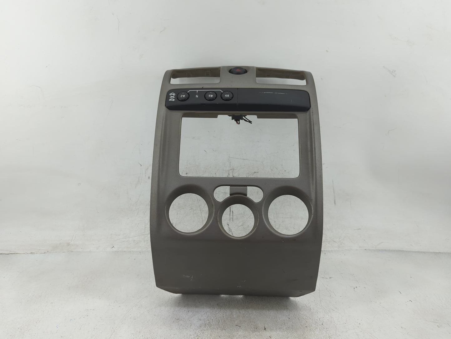 2005 Chevrolet Colorado Information Radio Display Screen Bezel Vents - Oemusedautoparts1.com
