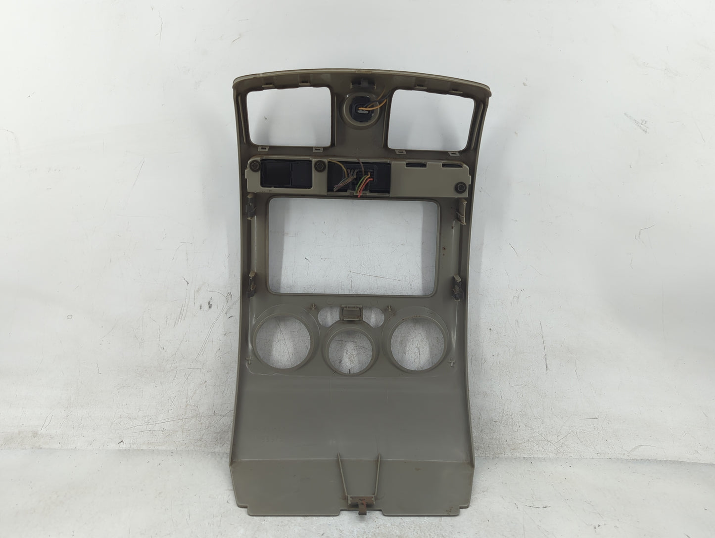 2005 Chevrolet Colorado Information Radio Display Screen Bezel Vents - Oemusedautoparts1.com