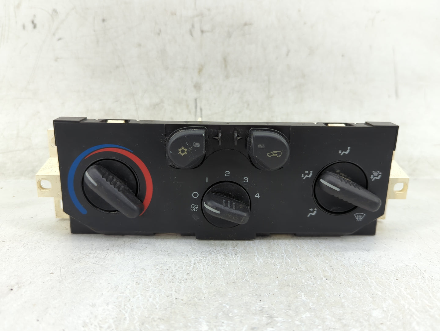 2004-2012 Chevrolet Colorado Climate Control Module Temperature AC/Heater Replacement P/N:15221922 Fits OEM Used Auto Parts 