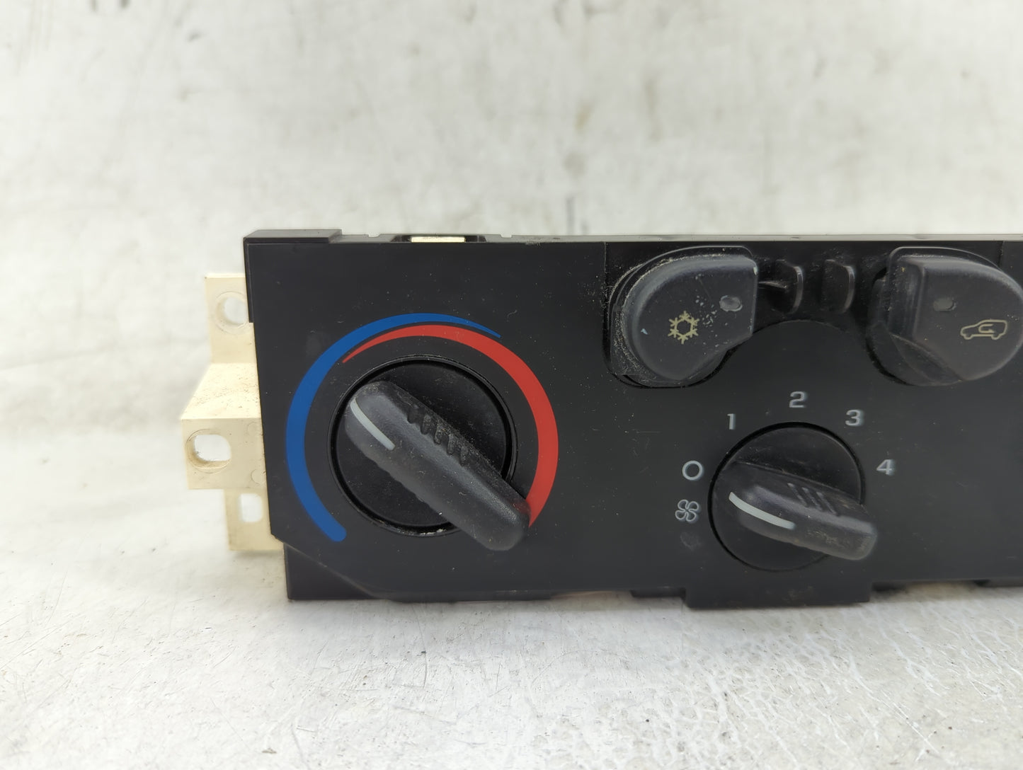 2004-2012 Chevrolet Colorado Climate Control Module Temperature AC/Heater Replacement P/N:15221922 Fits OEM Used Auto Parts 