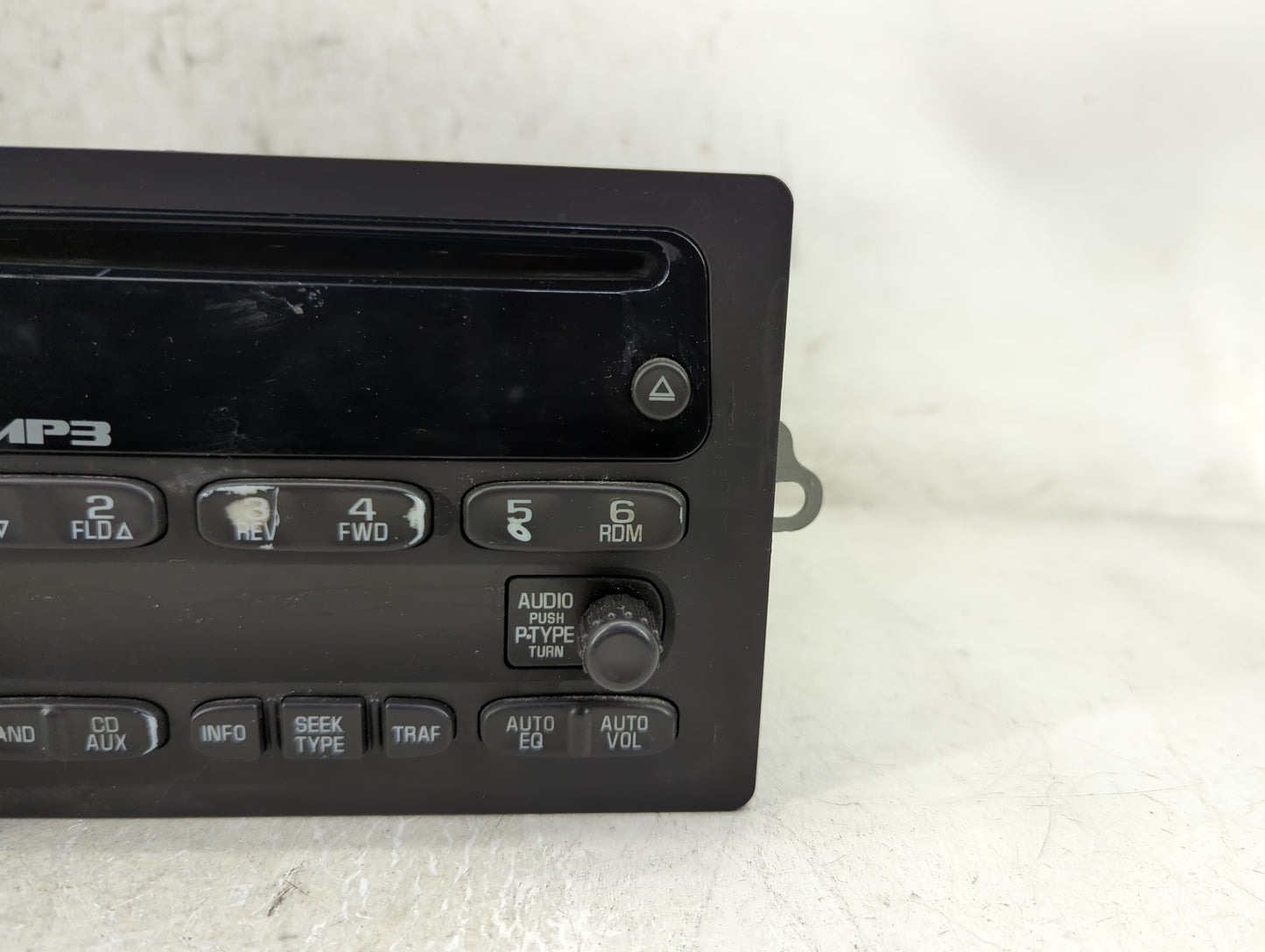 2005-2012 Chevrolet Colorado Radio AM FM Cd Player Receiver Replacement P/N:15216905 Fits OEM Used Auto Parts - Oemusedautop