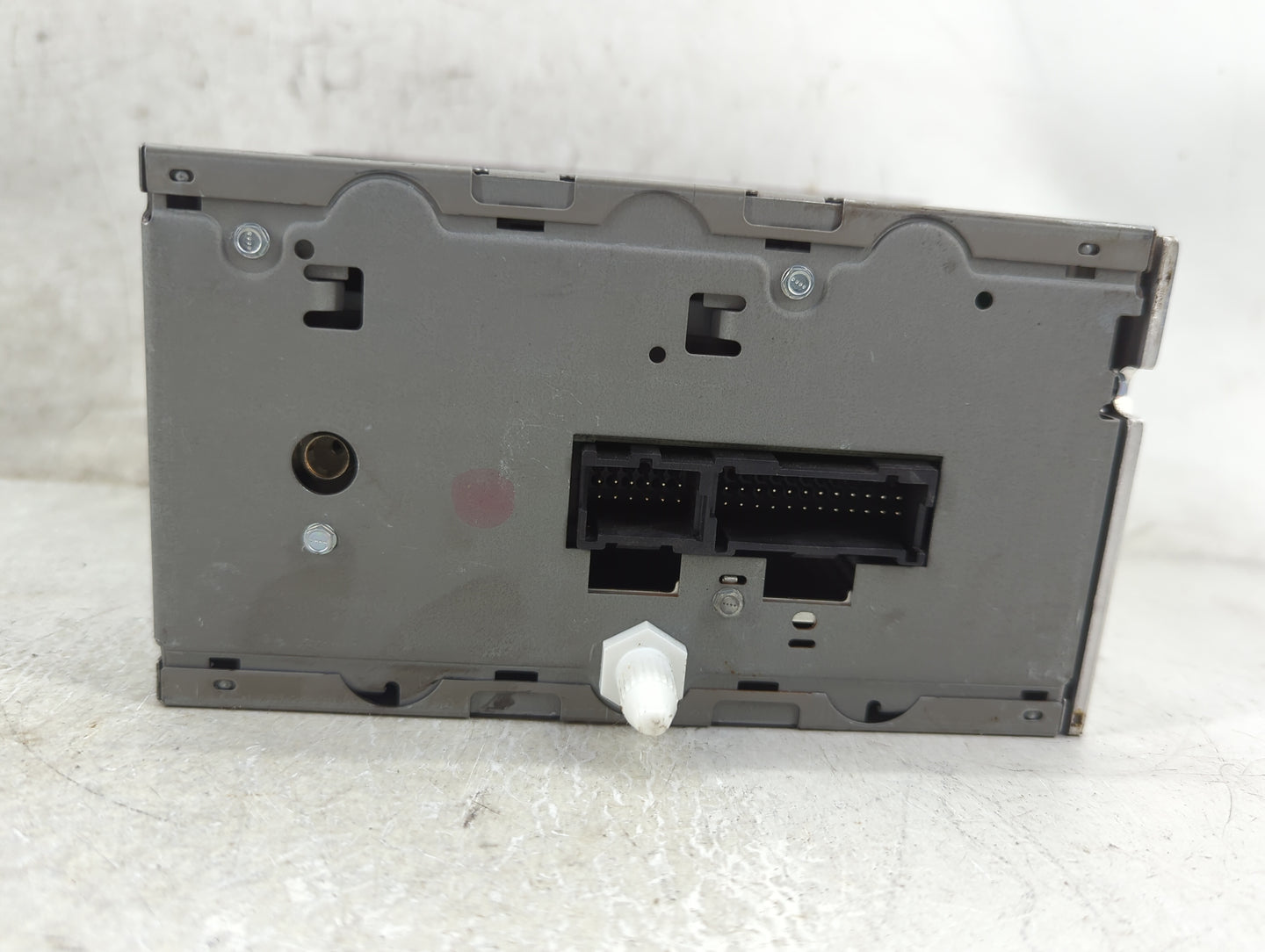 2005-2012 Chevrolet Colorado Radio AM FM Cd Player Receiver Replacement P/N:15216905 Fits OEM Used Auto Parts - Oemusedautop