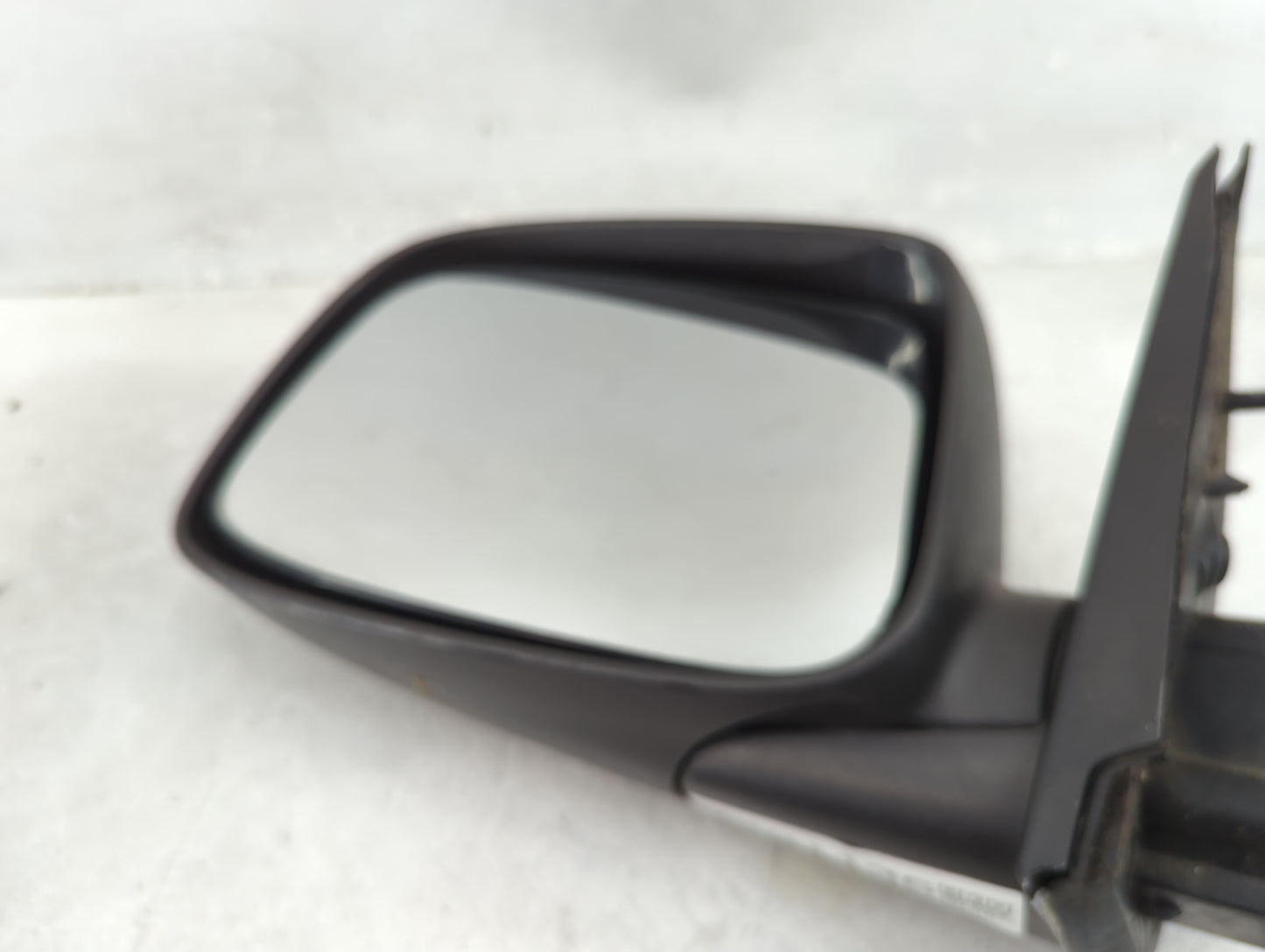2004-2012 Chevrolet Colorado Driver Side View Mirror - Left Door Mirror OEM Used - Oemusedautoparts1.com
