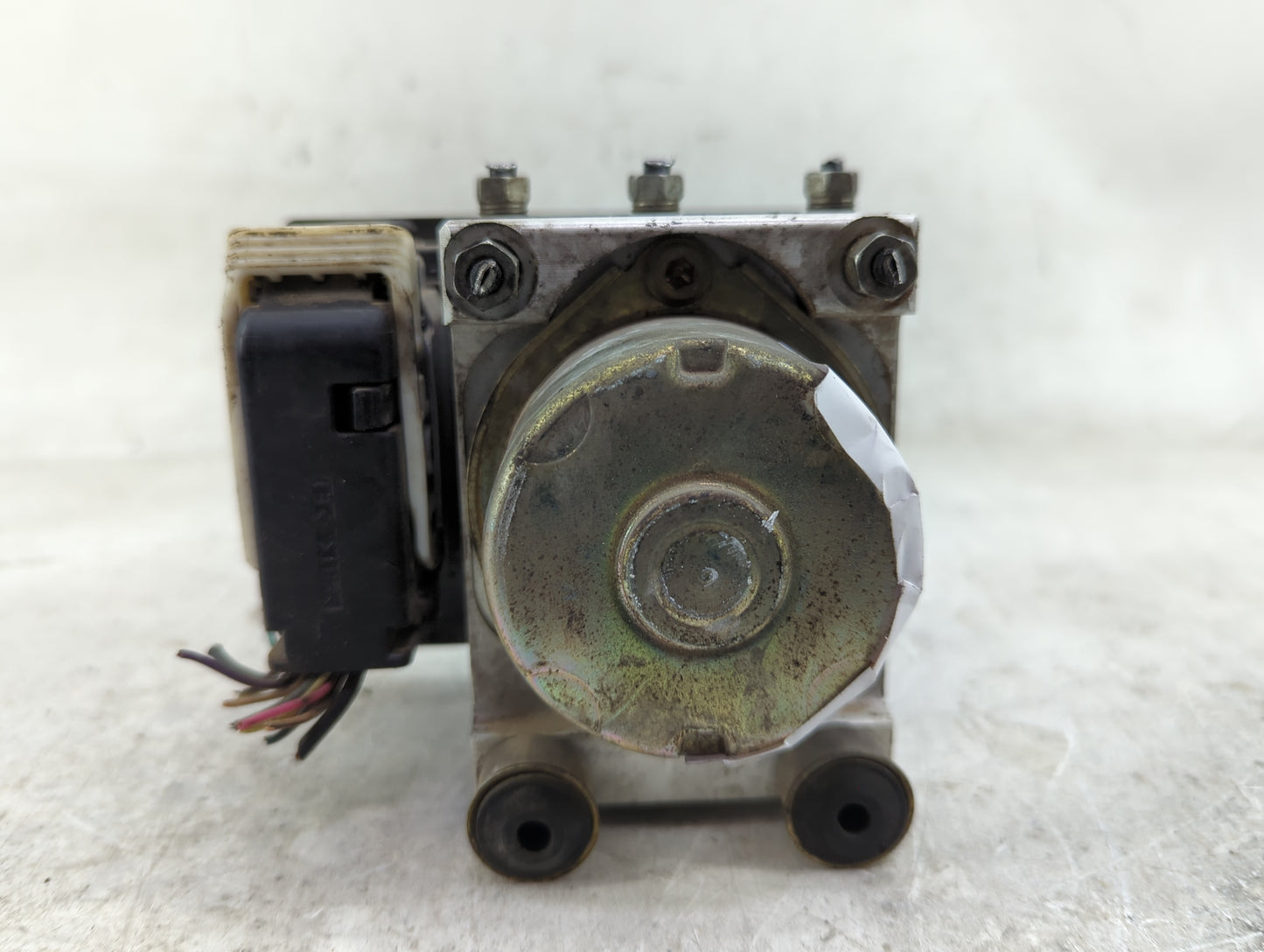 2004-2005 Chevrolet Colorado ABS Pump Control Module Replacement P/N:GM10-4917-1 Fits Fits 2004 2005 OEM Used Auto Parts - O