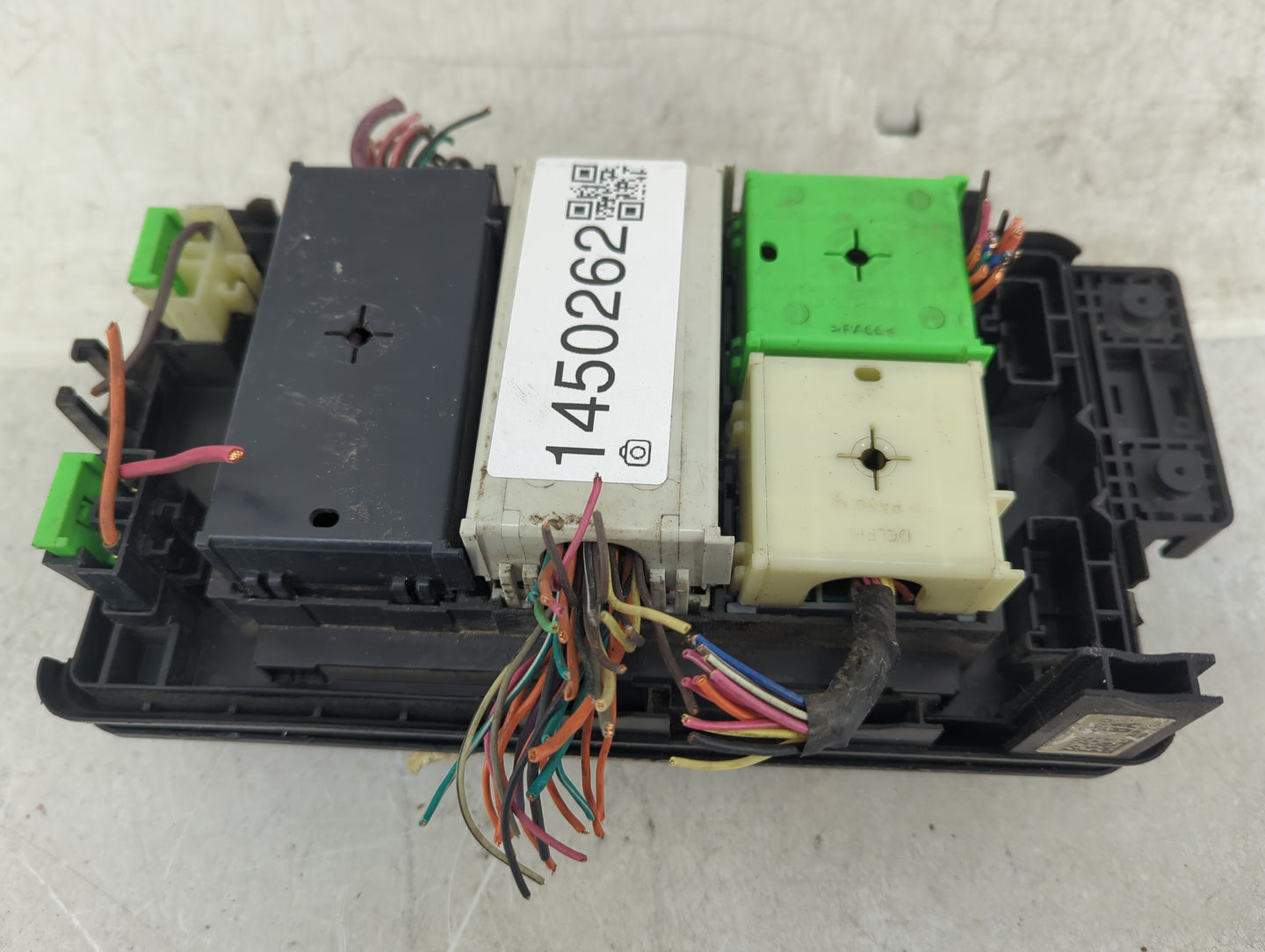 2004-2006 Chevrolet Colorado Fusebox Fuse Box Panel Relay Module Fits Fits 2004 2005 2006 OEM Used Auto Parts - Oemusedautop
