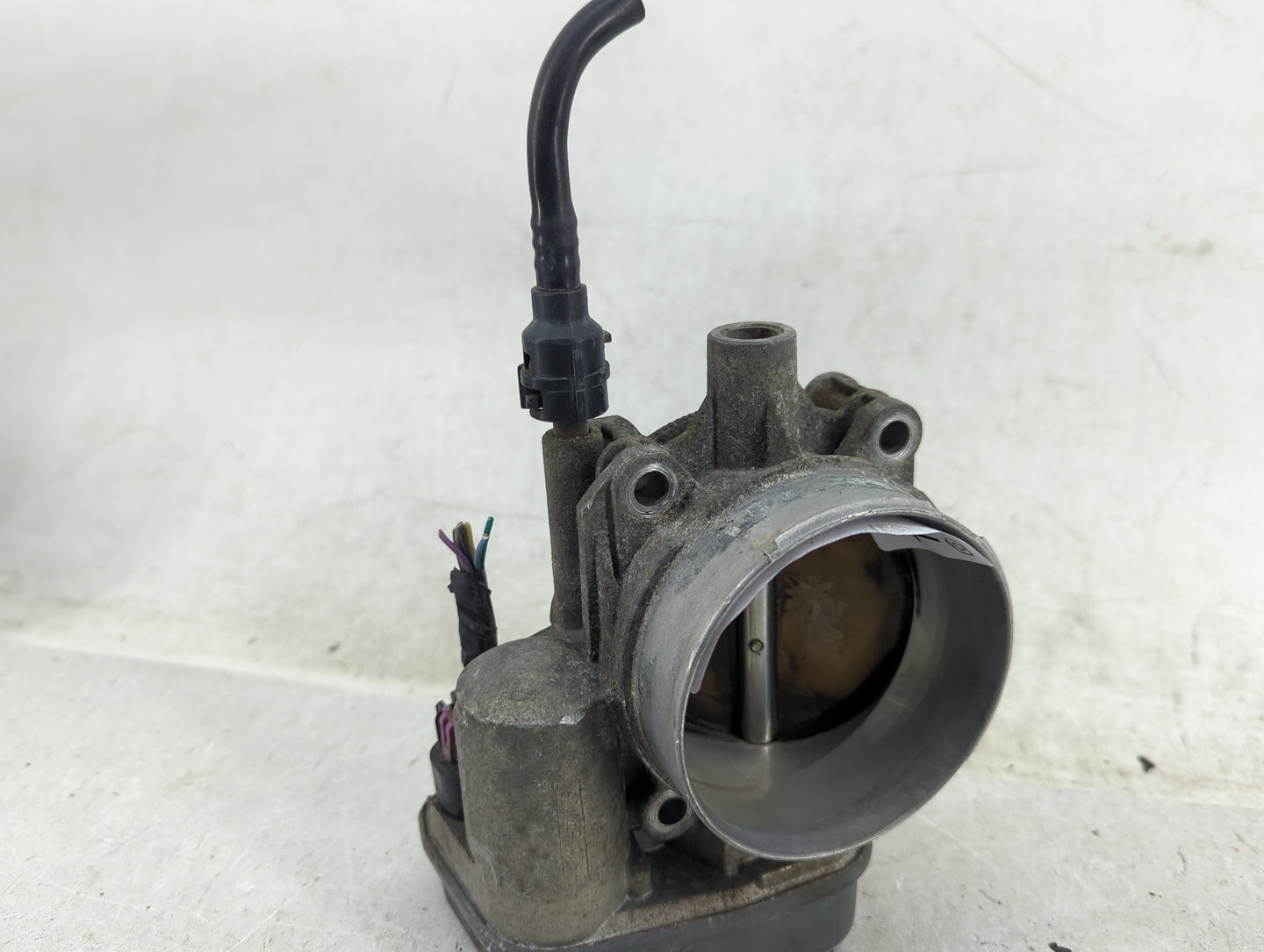 2004-2007 Chevrolet Colorado Throttle Body Fits Fits 2004 2005 2006 2007 2008 OEM Used Auto Parts - Oemusedautoparts1.com