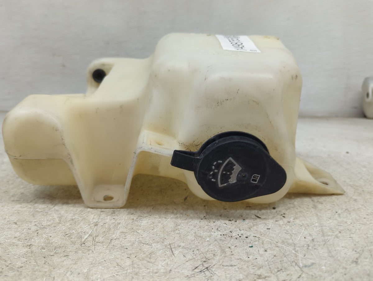 2005 Chevrolet Colorado Windshield Washer Fluid Reservoir Bottle Oem - Oemusedautoparts1.com