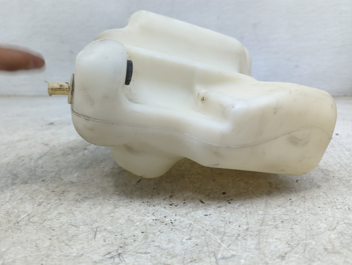 2005 Chevrolet Colorado Windshield Washer Fluid Reservoir Bottle Oem - Oemusedautoparts1.com