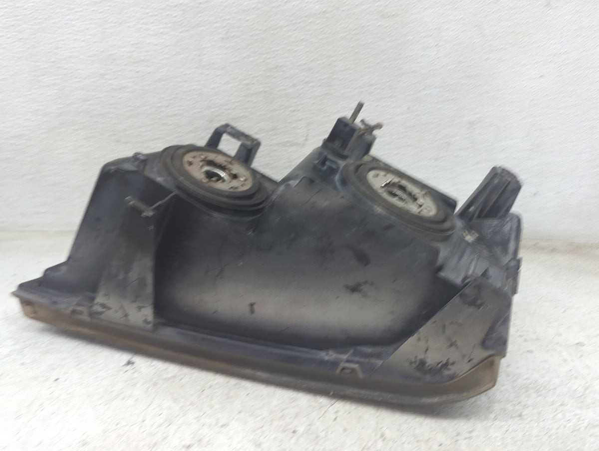 2005 Chevrolet Colorado Passenger Right Oem Head Light Headlight Lamp 1499853 - Oemusedautoparts1.com