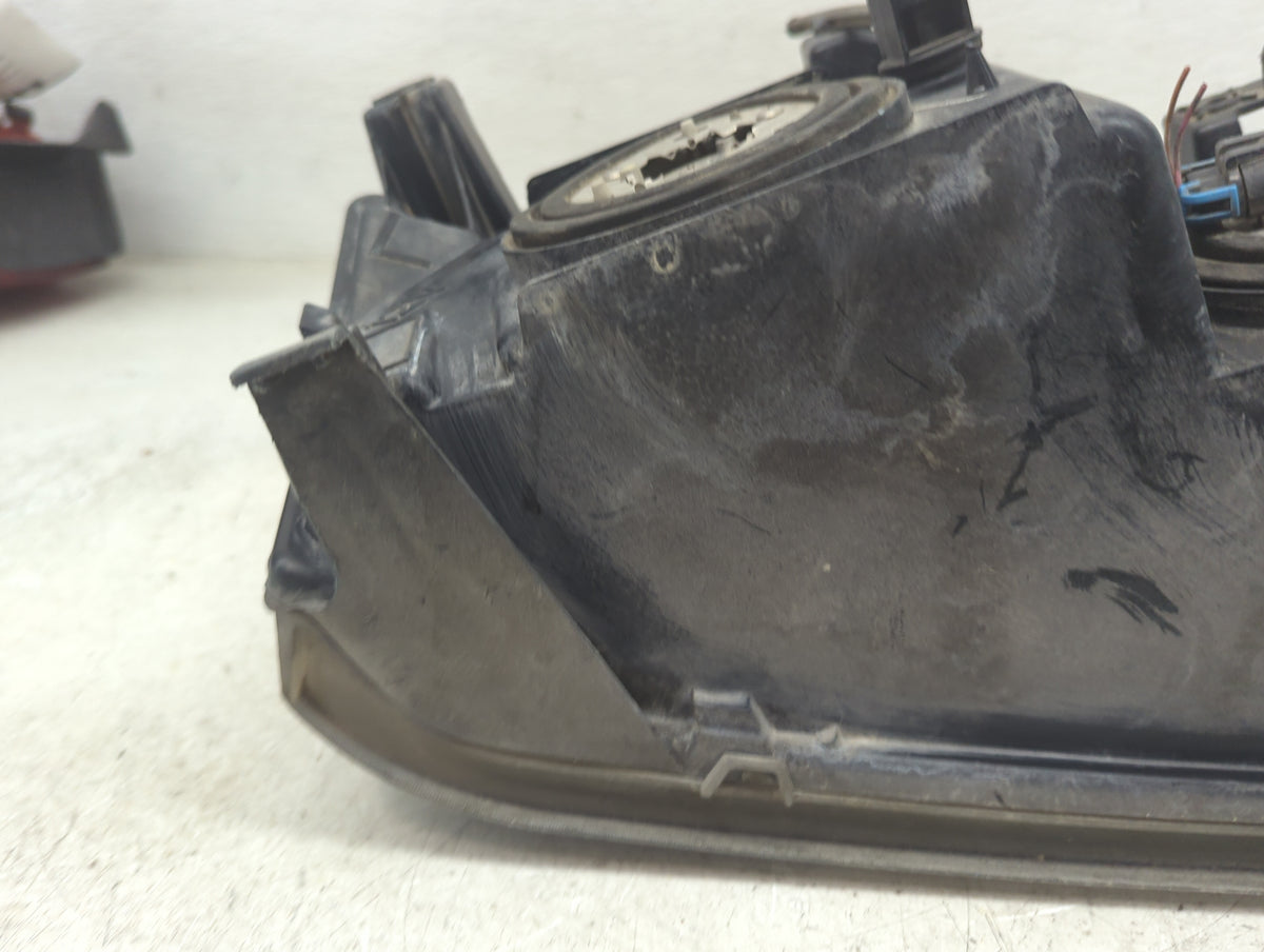 2005 Chevrolet Colorado Driver Left Oem Head Light Headlight Lamp 1499880 - Oemusedautoparts1.com