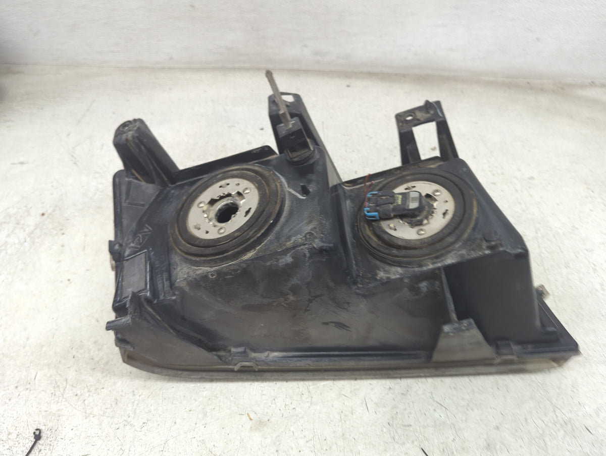 2005 Chevrolet Colorado Driver Left Oem Head Light Headlight Lamp 1499880 - Oemusedautoparts1.com