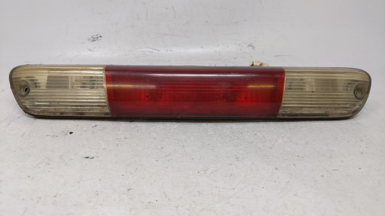 2005 Chevrolet Colorado Third Brake Light Tail Light P/N:97247013 Fits OEM Used Auto Parts - Oemusedautoparts1.com