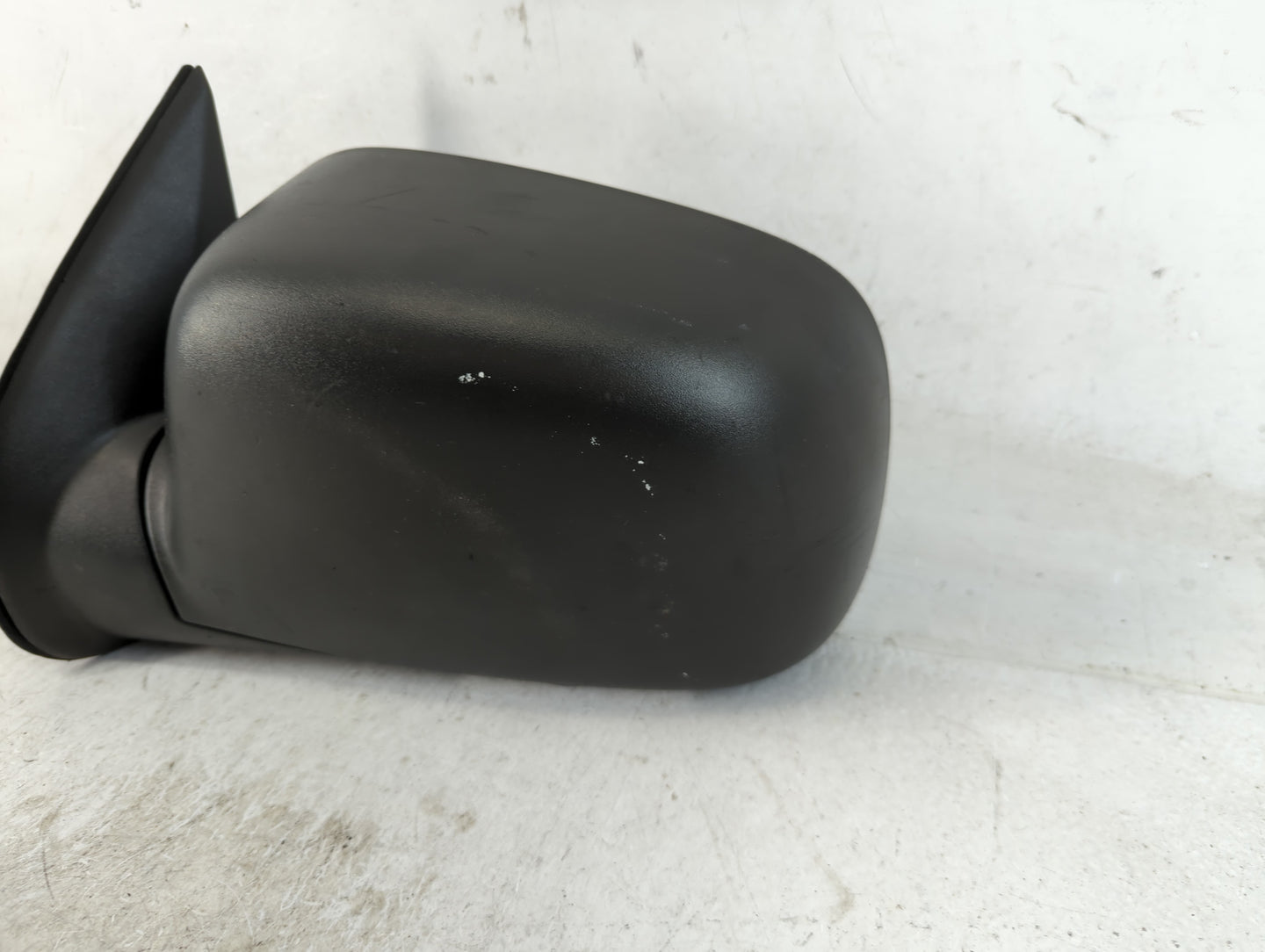 2004-2012 Chevrolet Colorado Driver Side View Mirror - Left Door Mirror OEM Used - Oemusedautoparts1.com