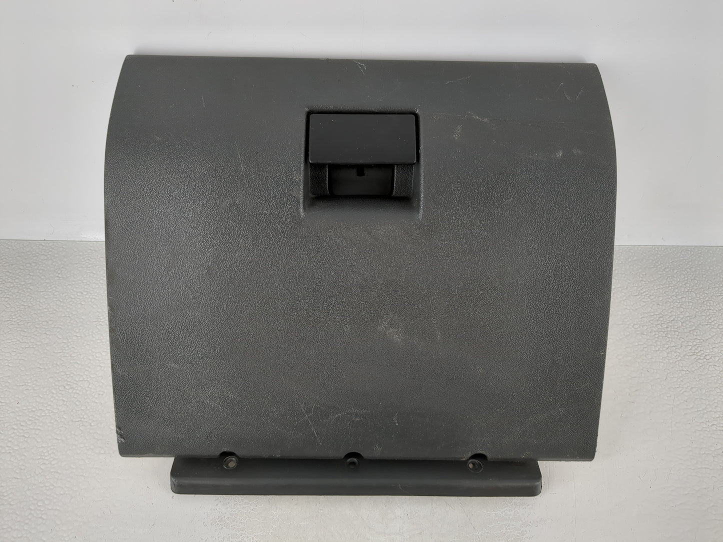 2005 Chevrolet Colorado Passenger Glove Box Door Storage Compartment - Oemusedautoparts1.com